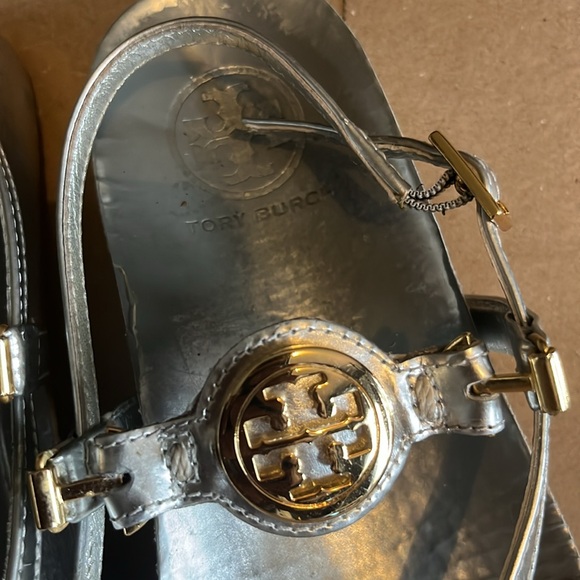 Toryburch Sandal - Picture 6 of 13